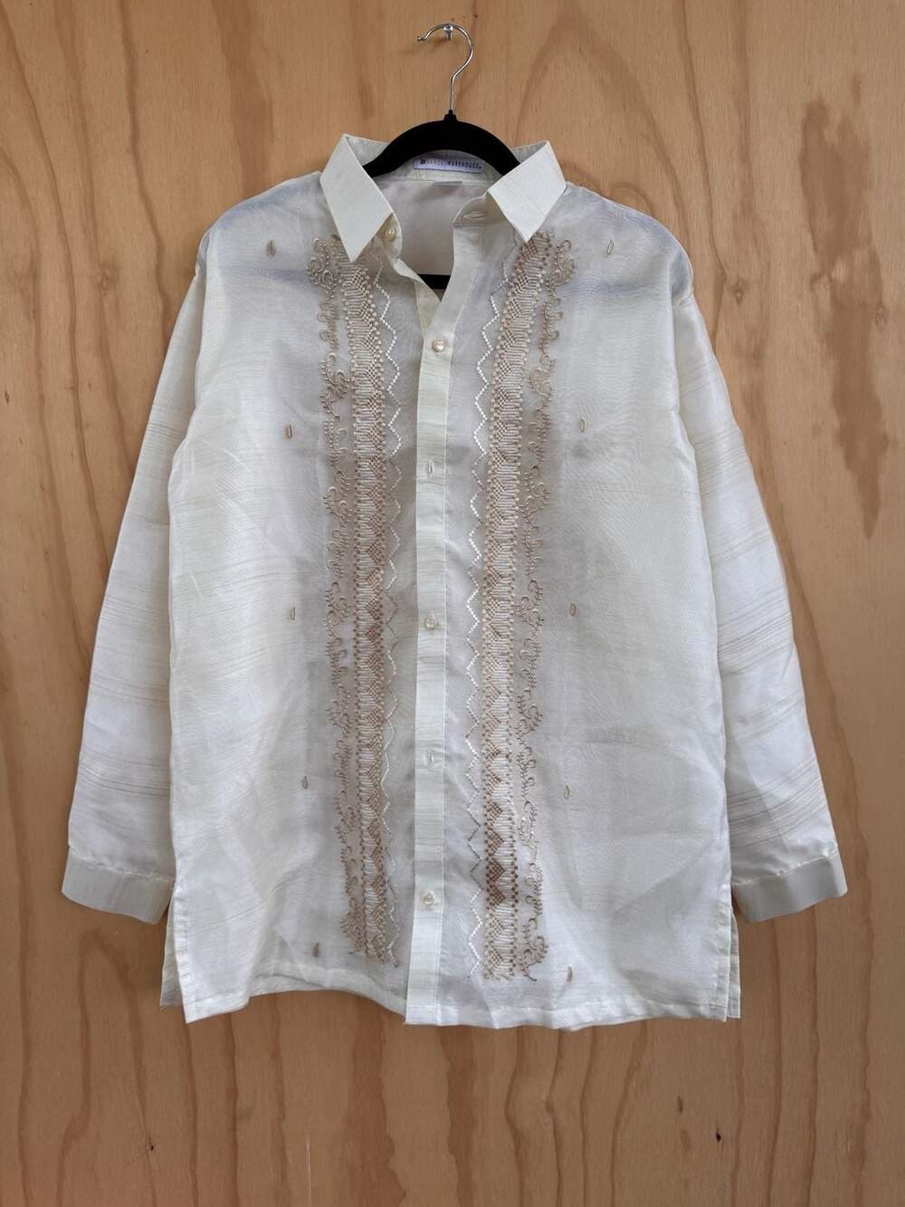 Like New, Pristine Traditional Embroidered Barong Tagalog Shirt Size M